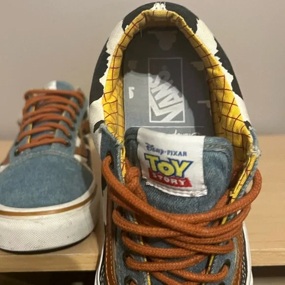 Vans Toy Story x Old Skool 'Woody' (M7.5) - Picture 4 of 7